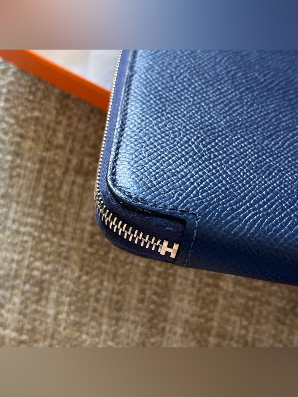 Hermès Hermes Long Zipped Wallet Silk in Blue Leather - Picture 7 of 16